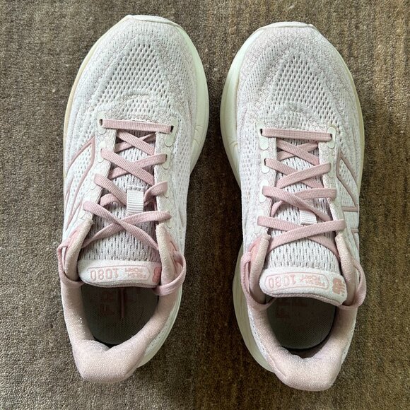 New Balance Unisex-Child Fresh Foam X 1080 V13 Running Shoe size 4 - Picture 1 of 4